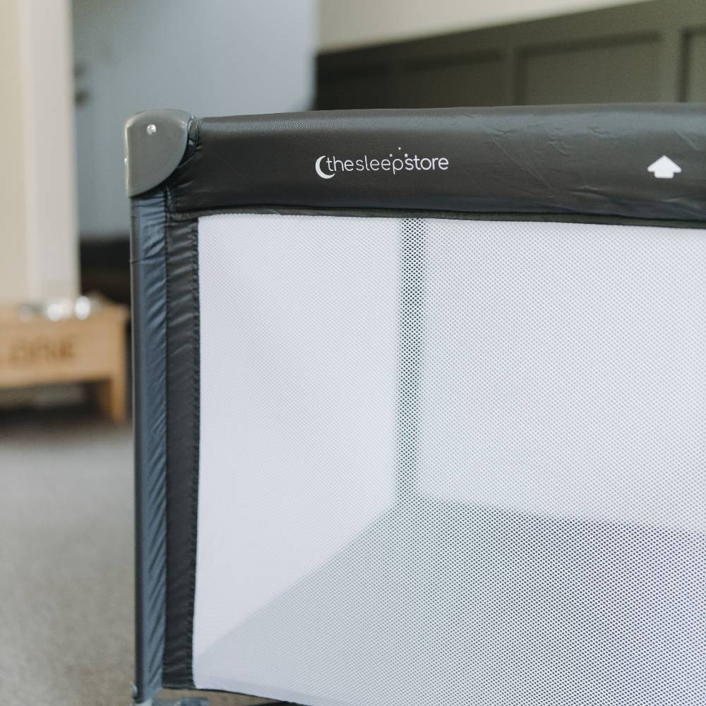 Quest Solo Portacot - Grey