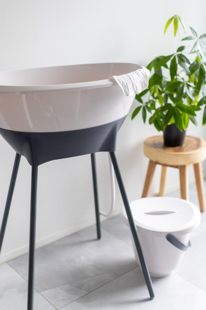luma baby bath on the luma bath stand