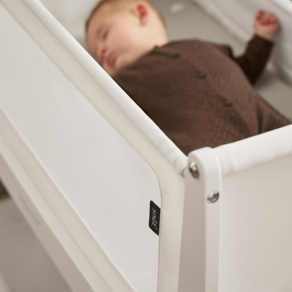 SnuzPod5 Bedside Bassinet
