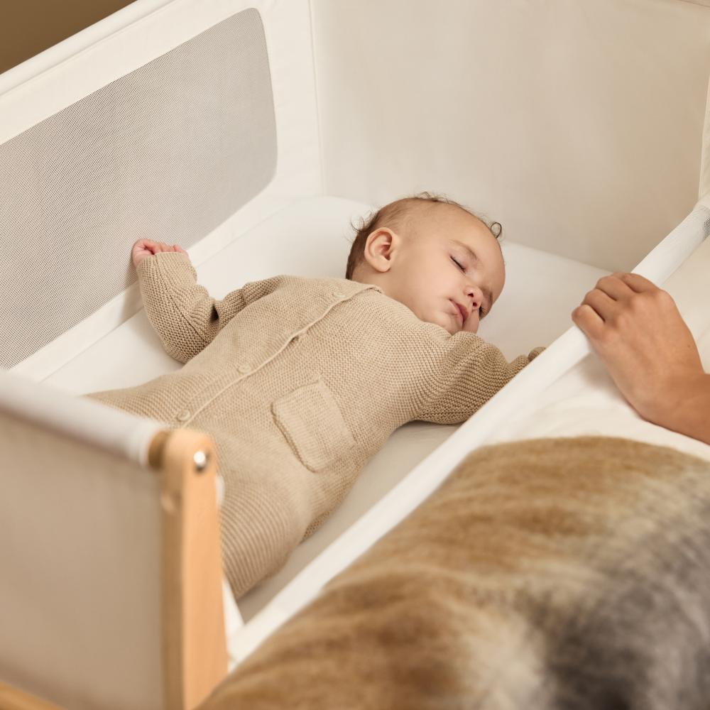 SnuzPod5 Bedside Bassinet