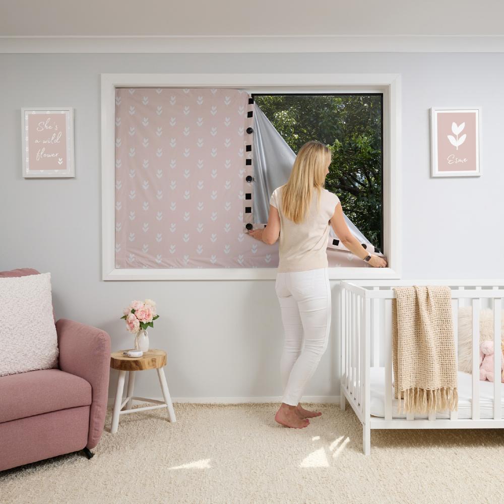 Porta Fox Portable Blackout Blind with Suction Cups