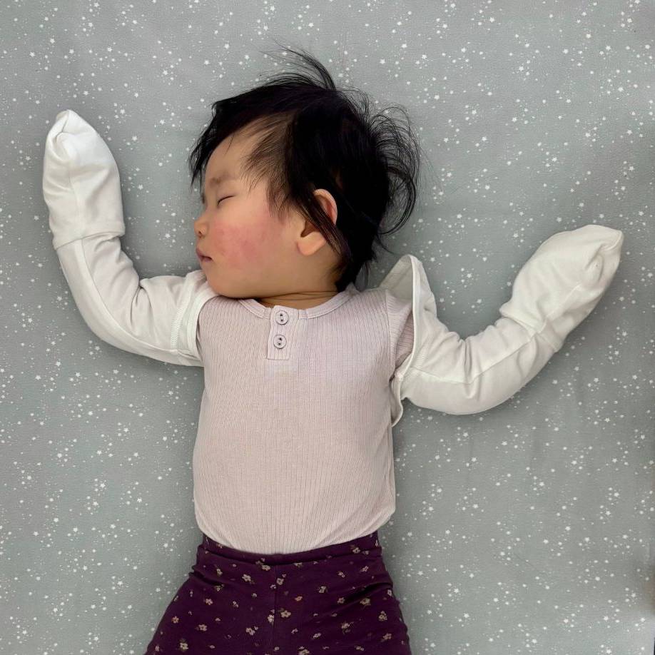 The Sleep Store Organic Cotton Stay on Mittens