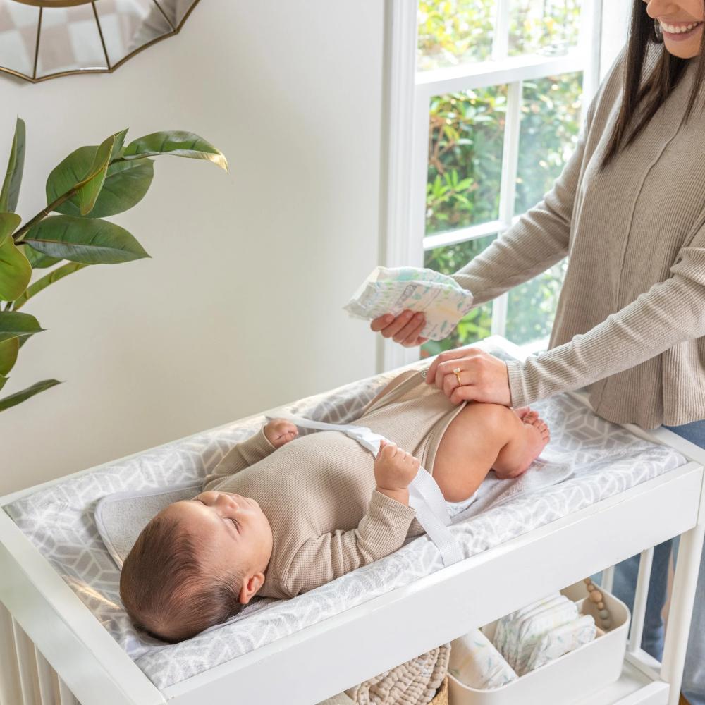 Summer by Ingenuity Basic Changing Essentials Kit