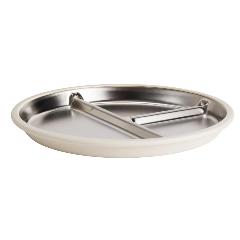 A clearcut image of the Nestling Stainless Steel 23cm Divided Suction Plate in the colour Oat.