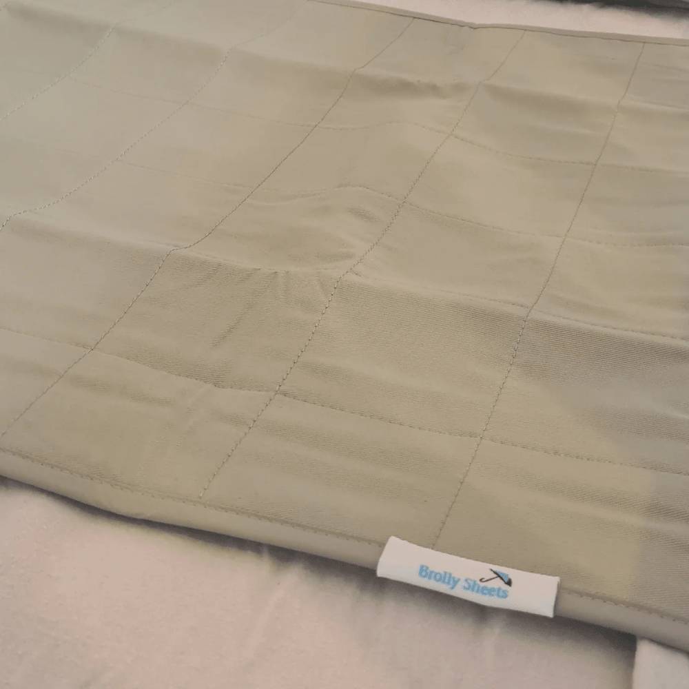 Brolly Sheet Waterproof Cot Pad with Wings