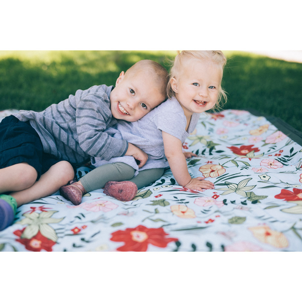 Little Unicorn - Outdoor Picnic Blanket - 5 x 7 (ft)