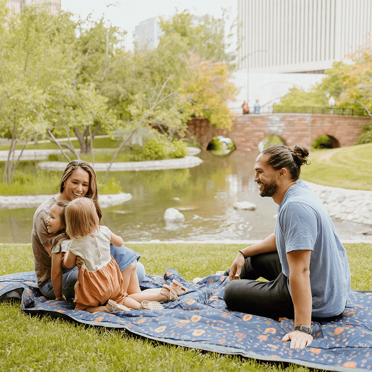 Little Unicorn - Outdoor Picnic Blanket - 5 x 10 (ft)