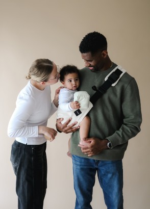 Hip Carriers for Toddlers: What they are and are they worth it?