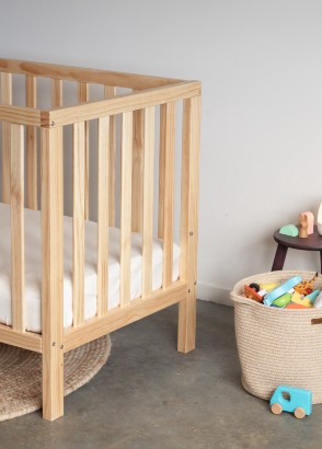 How to Choose a Safe Cot for Your Baby