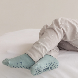 06-baby-clothing-socks.jpg