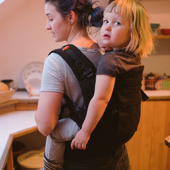 beco-toddler-carrier-metro-black.jpg