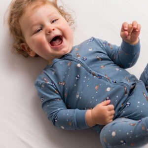 smiling-baby-wearing-the-sleep-store-organic-cotton-onesie-in-slate-outer-space.jpg smiling-baby-wearing-the-sleep-store-organic-cotton-onesie-in-slate-outer-space.jpg