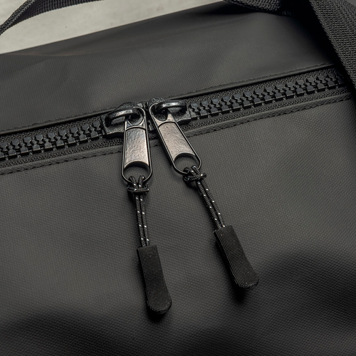 Borsa Duffle in poliestere water resistant. Tracolla regolabile e removibile con fibbia [DM23105] 