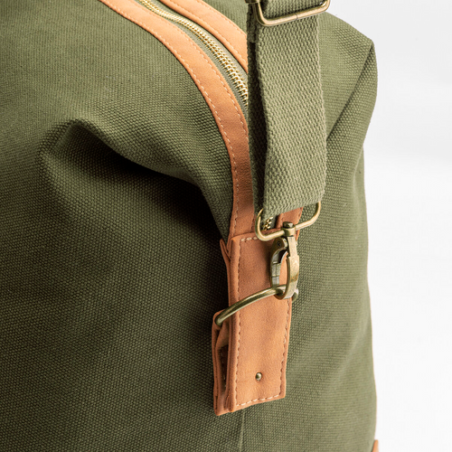 Borsa duffle in canvas  riciclato. Tracolla regolabile e removibile con fibbie in metallo [DM23102] 