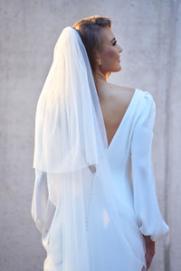 Auckland, NZ supplied. Classic, Plain Ivory or White Blusher Veil Floor & Cathedral. 2M or 3M Length. Auckland, NZ supplied. Classic, Plain Ivory or White Blusher Veil Floor & Cathedral. 2M or 3M Length.