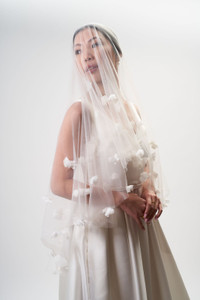 Auckland, NZ. 3D Floral, Rose, Petal Flower Blusher Ivory or White Fingertip Veil. Side View Auckland, NZ. 3D Floral, Rose, Petal Flower Blusher Ivory or White Fingertip Veil. Side View