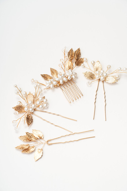 Pearl Flowers, floral with Golden Leaves, leaf Hairpin Set - Nature, Natural, Romantic, Rustic.  Wedding hairstyles, hair inspo.  Bridal wear, accessories