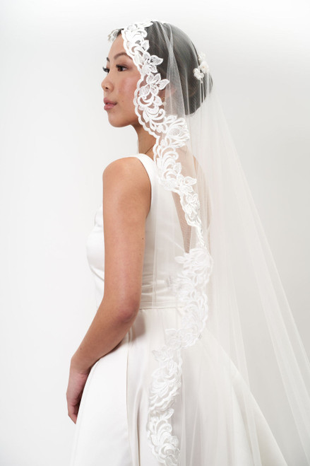 Auckland NZ.  Traditional Lace Cathedral Mantilla Ivory Veil.  Floral, Flower, Leaves, Leaf - Close Up