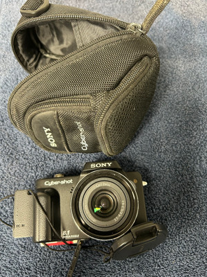 Sony Cyber Shot DSC-H10 for parts