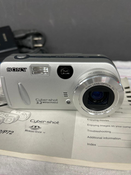  Sony Cyber-shot DSC-P52 3.2 mp Digital Still Camera TESTED WORKS 