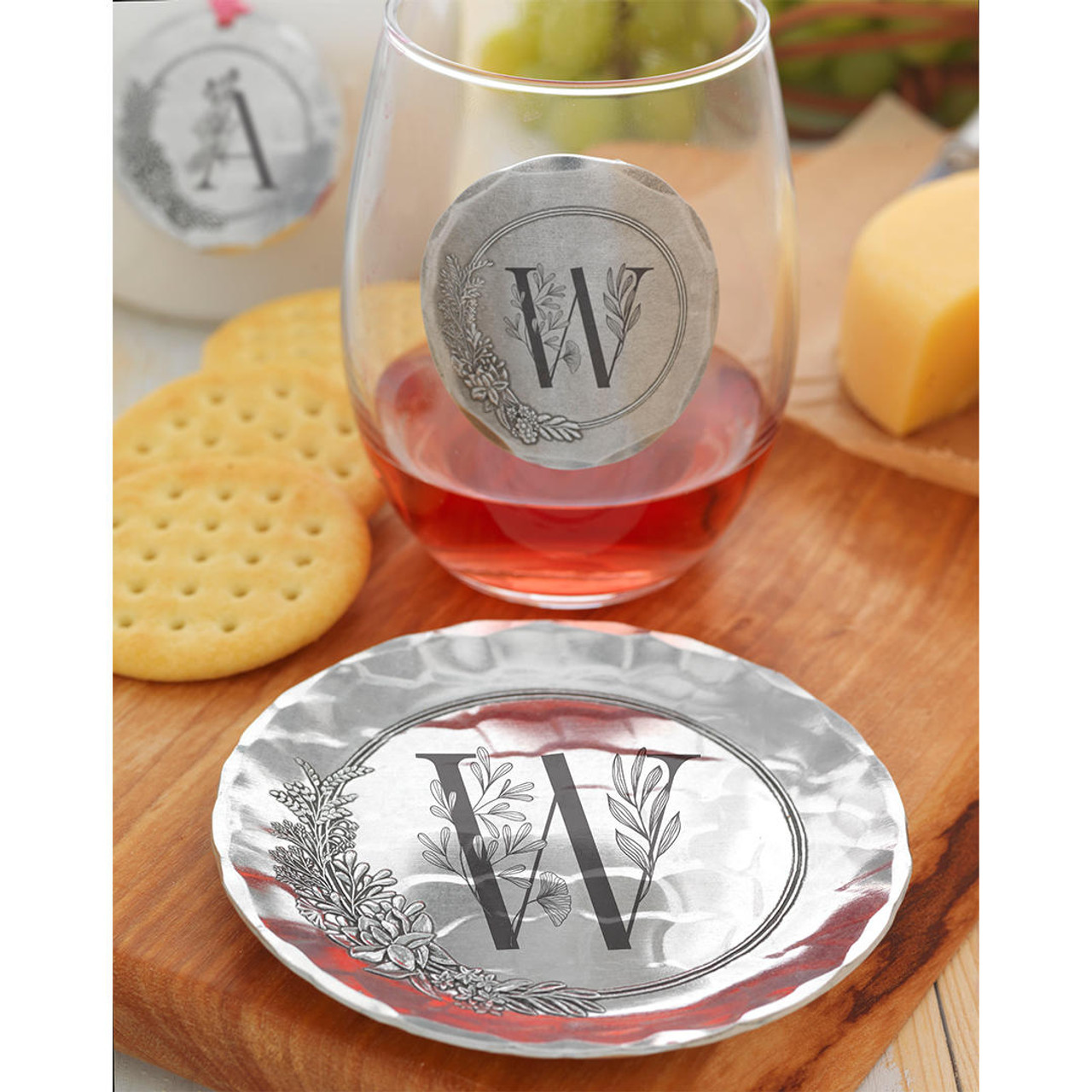 https://cdn11.bigcommerce.com/s-ekmdhvvdto/images/stencil/1280x1280/products/7802/21257/floral-monogram-initial-wine-glass-wendell-august__88652.1632509450.jpg?c=2