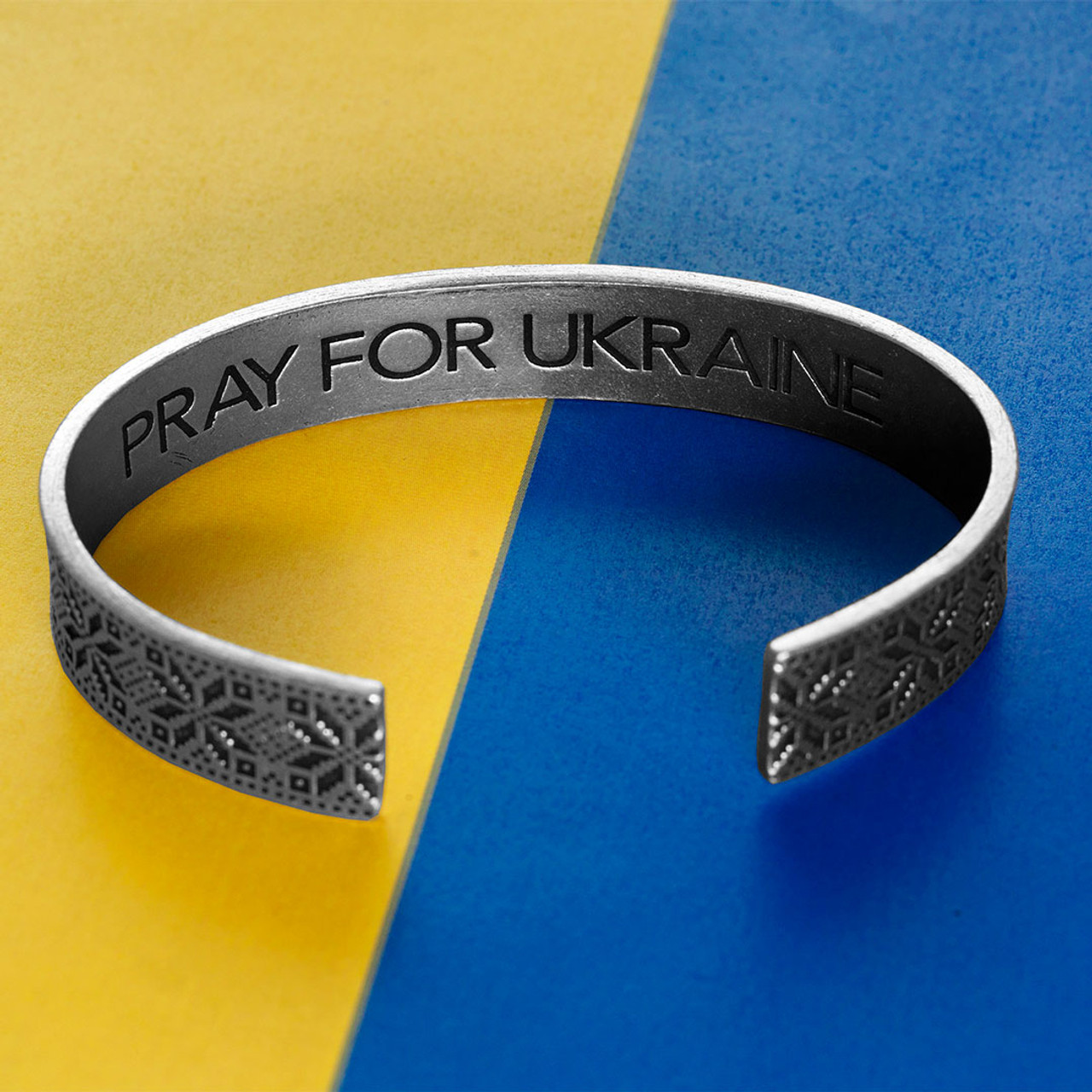 Ukrainian bracelet. Thin paracord bangle. Ukrainian symbol. Glory