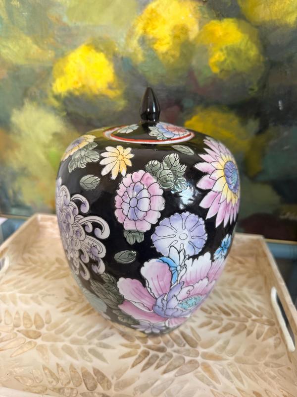 Famille Noire Ginger Jar with Lid | 1980s Chinoiserie Floral Ceramic Urn