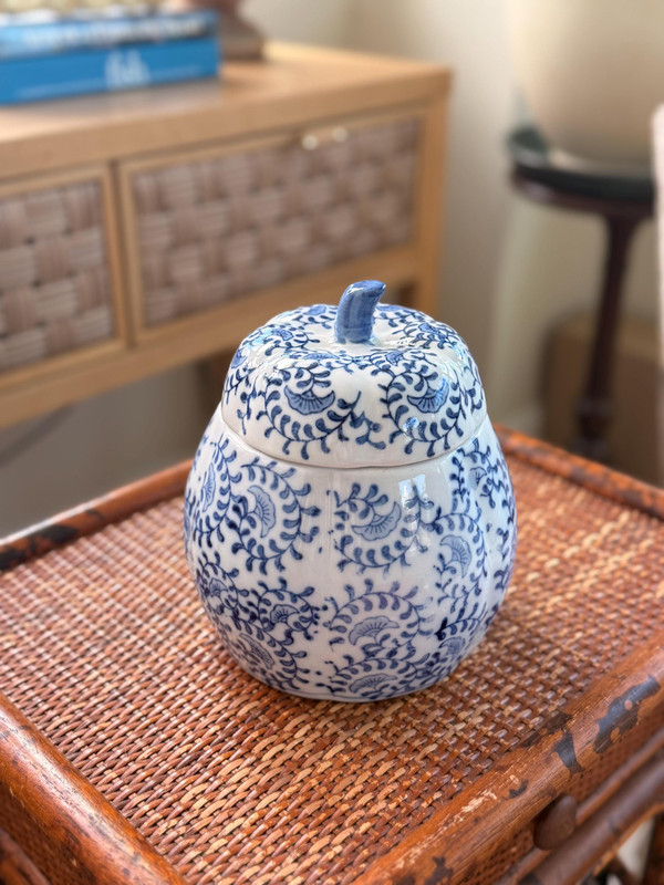 Vintage Melon Ginger Jar | Blue White Chinoiserie Ceramic Vase