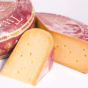 2 SISTERS NOTORIOUS AGED DUTCH CHEESE