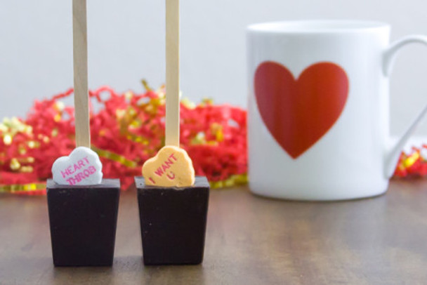 HEART HOT CHOCOLATE ON A STICK FRENCH DARK