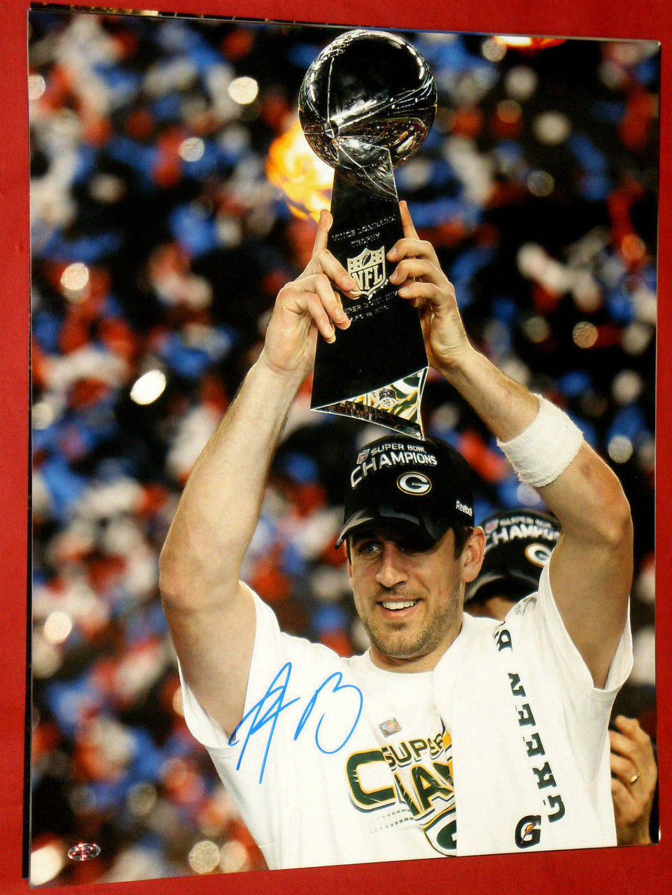 AARON RODGERS GREEN BAY PACKERS AUTOGRAPHED 16X20 PHOTO AASH SUPER BOWL  TROPHY