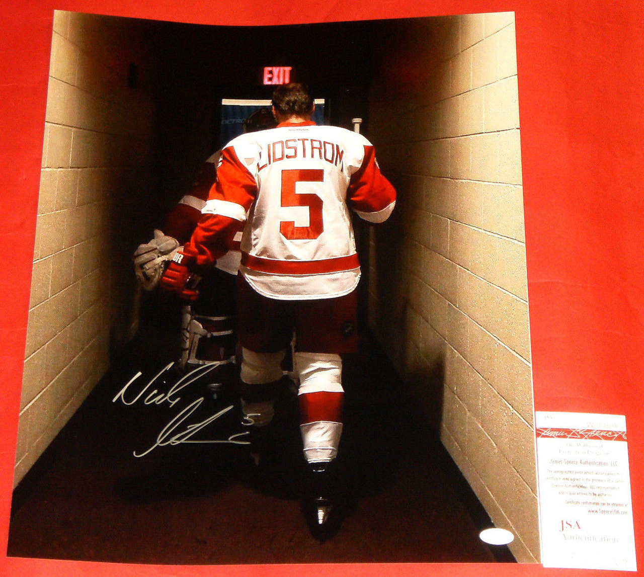 NICKLAS LIDSTROM BRENDAN SHANAHAN AUTOGRAPHED 16X20 PHOTO DETROIT RED WINGS  AASH