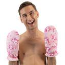 Male model wearing scratch mittens.