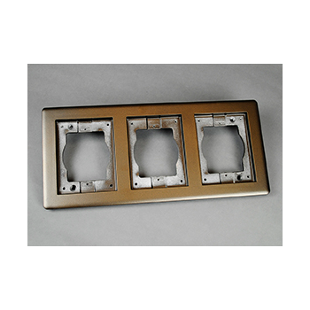 Wiremold 837TCAL-BZ 3-Gang carpet & tile flange - Bronze