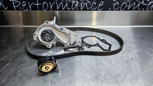 Fiesta ST180 GATES Timing Belt & Water Pump KIT
Part number cross references: BM5G 8A615 AA, BM5G 6K288 AA, 1675963, BM5G 6K254 AE, 1685747, BM5G 6K340 AB, 1677517, BM5G 6K340 AC, 2035528, 7S7G 8591 A2C, 1688697, ME7S7J 8591 A2A & 7S7G 8507 AB