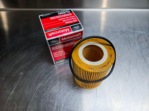 Everest / Ranger 3.0L V6 DIESEL Oil filter GENUINE FORD
Part numbers: JL3Z 6731-A & SU2Z 6731-C