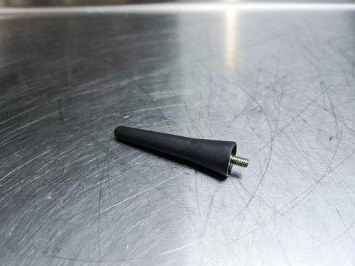 Stubby Antenna Fiesta ST180
Part number cross reference AV1T 18A886 AA / AV1T 18A886 AB