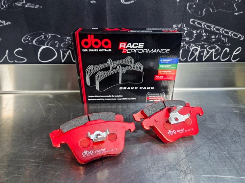 Focus XR5 Turbo DBA Race Performance Front Brake Pads DB2176RP
Part number cross references: 4N5J 2K021 AA & 4N51 2K021 AB
