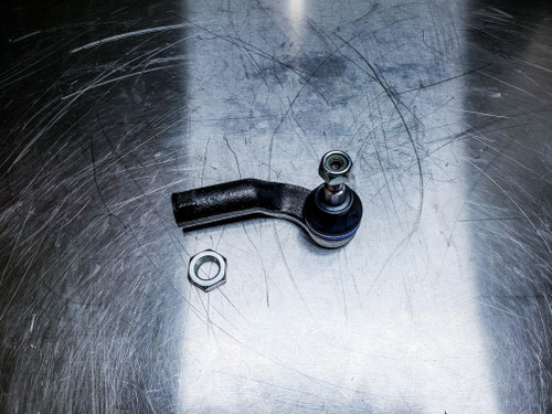 RH Tie Rod End 
Part number cross reference: 4M51 3289 AD & BV6C 3C367 BB