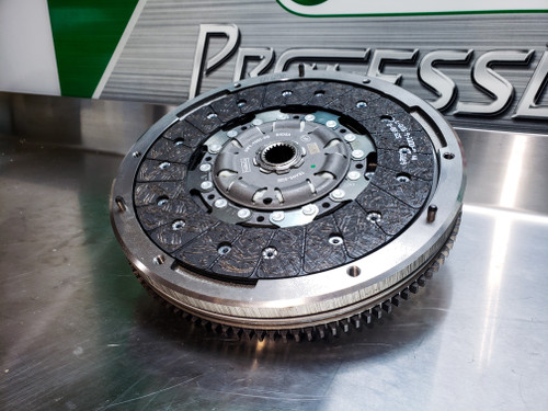 Focus RS mk3 DMF Clutch Kit GENUINE FORD
G1FY 6477 RD, 1929681, DG91 7A564 AB, 1819390, G1FY 7540 RF, G1FY 7540 RE, RMG1FY 7540 RE
