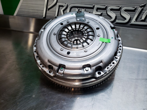 Focus RS mk3 DMF Clutch Kit GENUINE FORD
G1FY 6477 RD, 1929681, DG91 7A564 AB, 1819390, G1FY 7540 RF, G1FY 7540 RE, RMG1FY 7540 RE