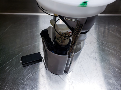 Mondeo XR5 Turbo fuel pump and sender 6G9N 9H307 AH Mondeo XR5 Turbo fuel pump and sender 6G9N 9H307 AH