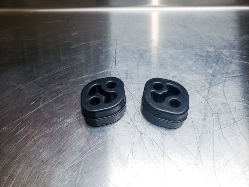 Exhaust Rubber Mount
Part number cross reference: 3M51 5A262 DB & 3M51 5A262 CB