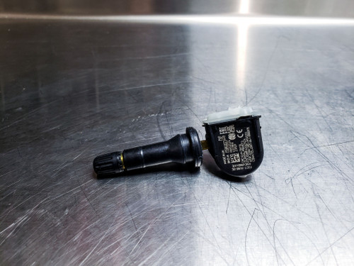 Tyre Pressure Monitor System Sensor TPMS 
GENUINE FORD 
Part number: F2GZ 1A189 G  Tyre Pressure Monitor System Sensor TPMS 
GENUINE FORD 
Part number: F2GZ 1A189 G