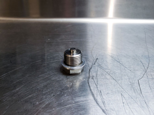 XR5/RS mk2 Magnetic Sump Bung & Washer
Part number cross reference: W 711814 S443 XR5/RS mk2 Magnetic Sump Bung & Washer
Part number cross reference: W 711814 S443