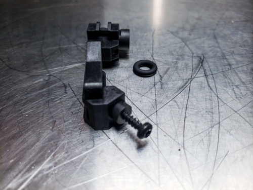 XR5 Turbo & RS mk2 Fuel Rail Line Retainer
Part number cross references: 6M5G 9B307 AA, 6M5G 9F897 AA  & 6M5G 9G621 AA  XR5 Turbo & RS mk2 Fuel Rail Line Retainer
Part number cross references: 6M5G 9B307 AA, 6M5G 9F897 AA  & 6M5G 9G621 AA