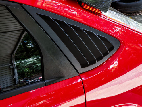 XR5 1/4 Window Louvers Matt Black