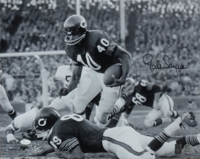 Gale Sayers Autographed Chicago Bears 16x20 Photo N/O in Black