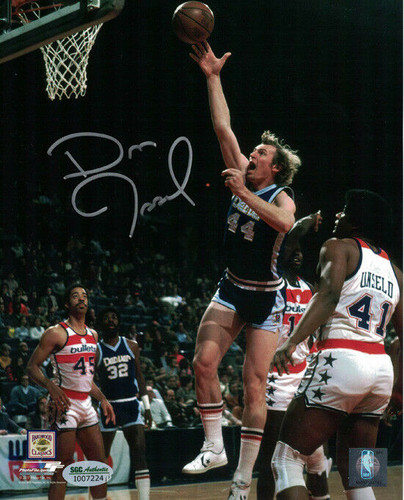 Dan Issel Autographed Denver Nuggets 8x10 Photo vs Bullets SGC