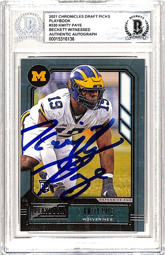 Kwity Paye Autographed Chronicles Playbook 2021 #330 Card Slab Beckett